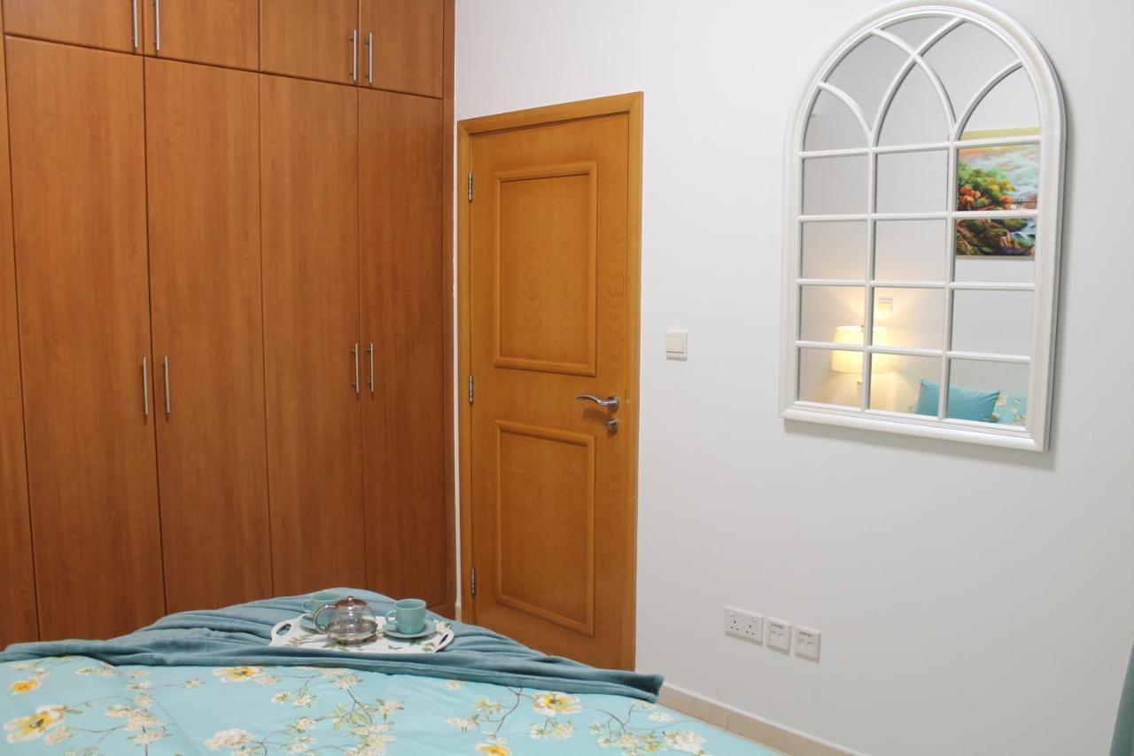 Newly Furnished One Bedroom Apartment Next To Metro & Beach In Marina Residence Дубай Екстериор снимка