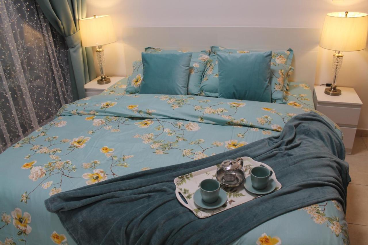 Newly Furnished One Bedroom Apartment Next To Metro & Beach In Marina Residence Дубай Екстериор снимка