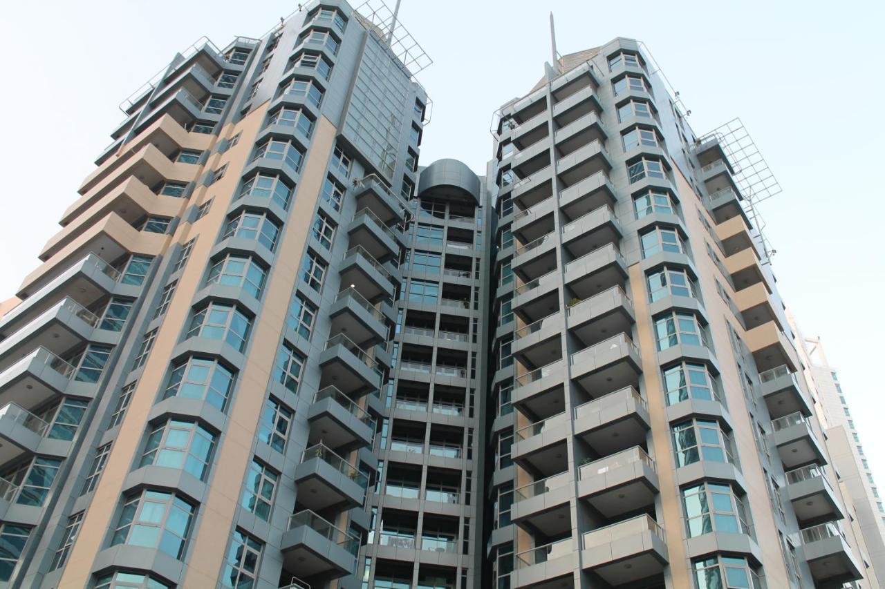 Newly Furnished One Bedroom Apartment Next To Metro & Beach In Marina Residence Дубай Екстериор снимка